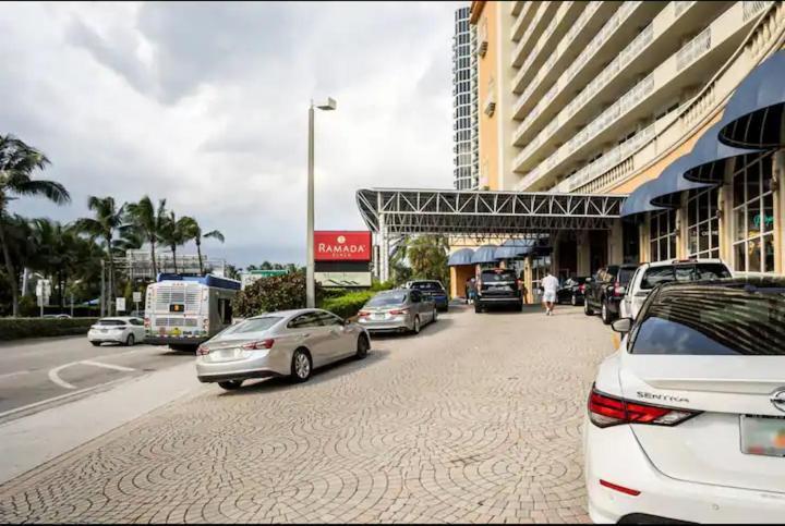 Entire Condo In Sunny Isles Sunny Isles Beach Exterior photo