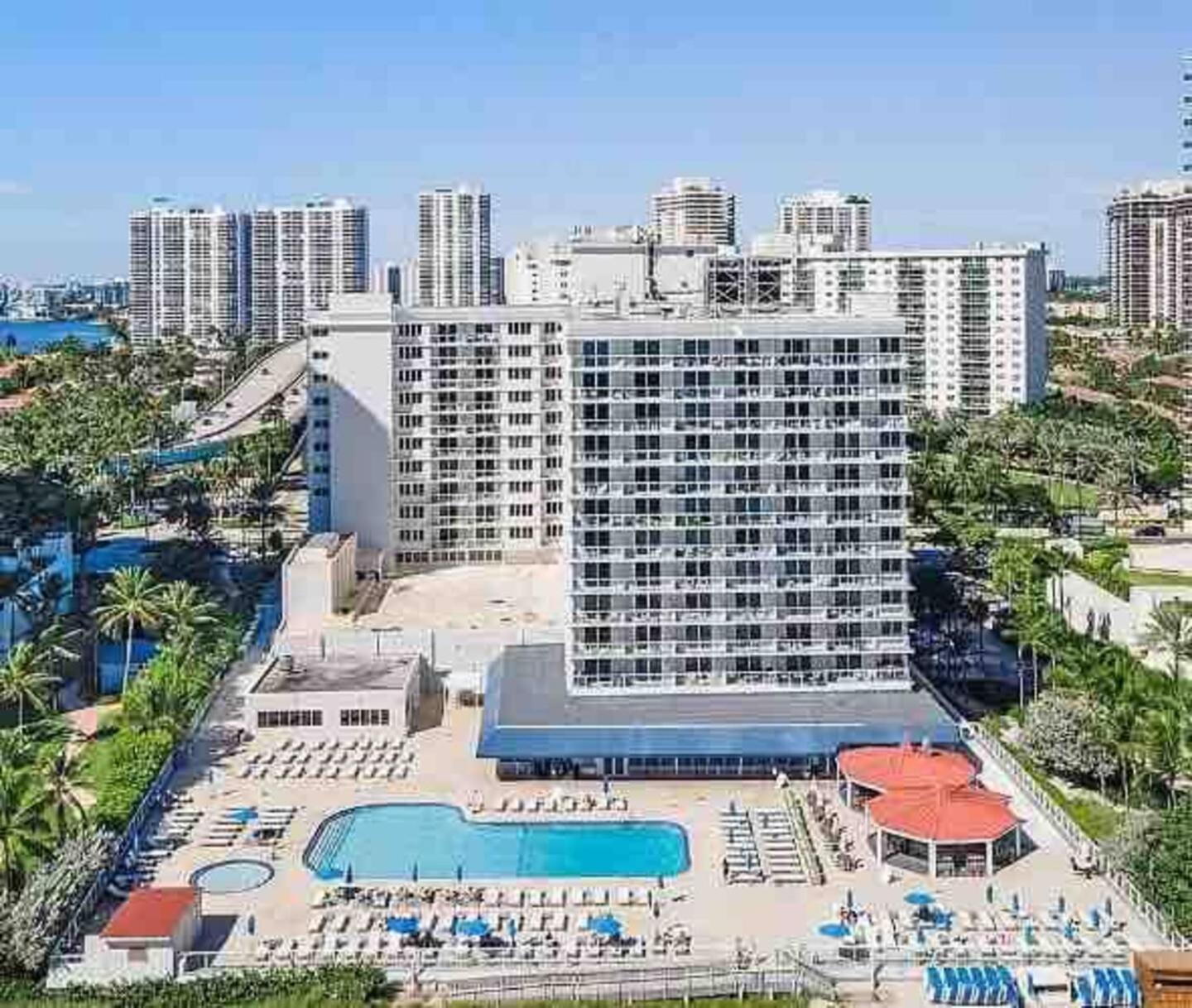 Entire Condo In Sunny Isles Sunny Isles Beach Exterior photo